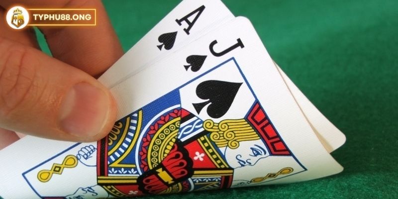 Nhận bài và tính điểm